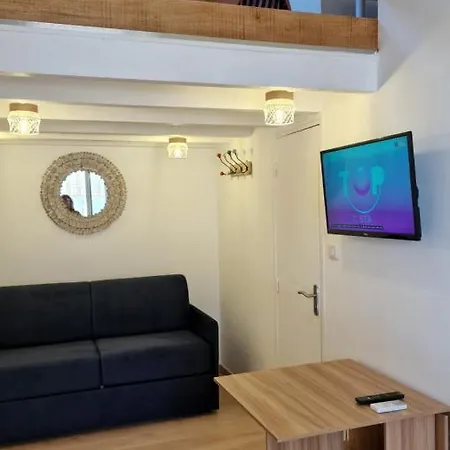 Maisonnette A 200m De La Plage, Terrasse, Clim, Parking Prive, Lave-linge Et Linge De Lit Compris Le Barcarès