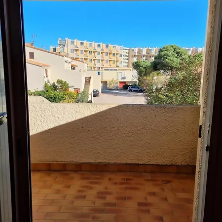 Maisonnette A 200m De La Plage, Terrasse, Clim, Parking Prive, Lave-linge Et Linge De Lit Compris Feriehus Le Barcarès