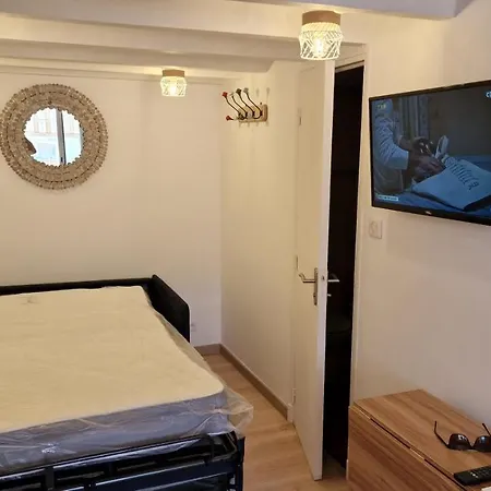 Сasa de vacaciones Maisonnette à 200m De La Plage, Terrasse, Clim, Parking Privé, Lave-linge Et Linge De Lit Compris Le Barcarès