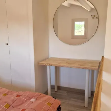 Maisonnette à 200m De La Plage, Terrasse, Clim, Parking Privé, Lave-linge Et Linge De Lit Compris Le Barcarès