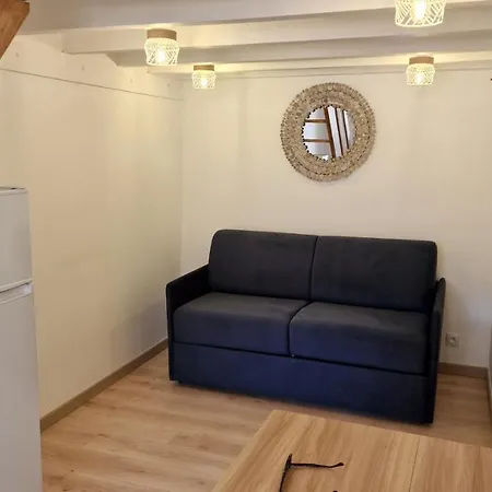 Maisonnette à 200m De La Plage, Terrasse, Clim, Parking Privé, Lave-linge Et Linge De Lit Compris *
