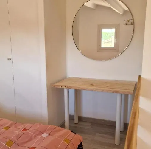 Maisonnette A 200m De La Plage, Terrasse, Clim, Parking Prive, Lave-linge Et Linge De Lit Compris Le Barcarès