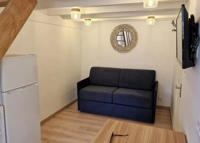 Maisonnette A 200m De La Plage, Terrasse, Clim, Parking Prive, Lave-linge Et Linge De Lit Compris *